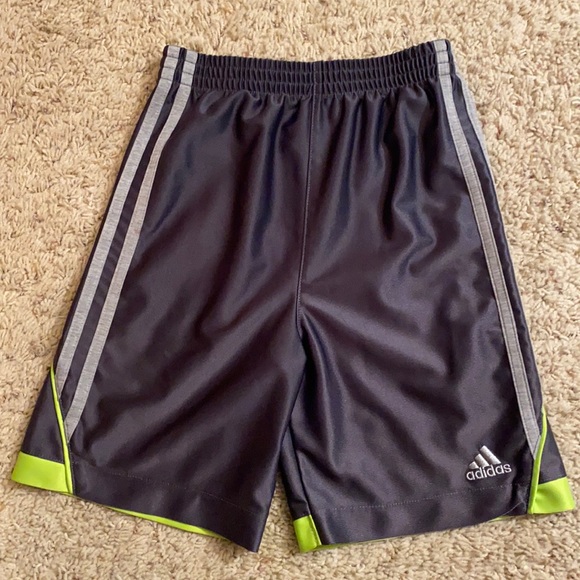 Boys Gray Adidas shorts - Picture 1 of 4